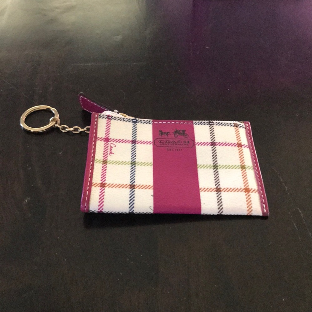 Coach ID zip